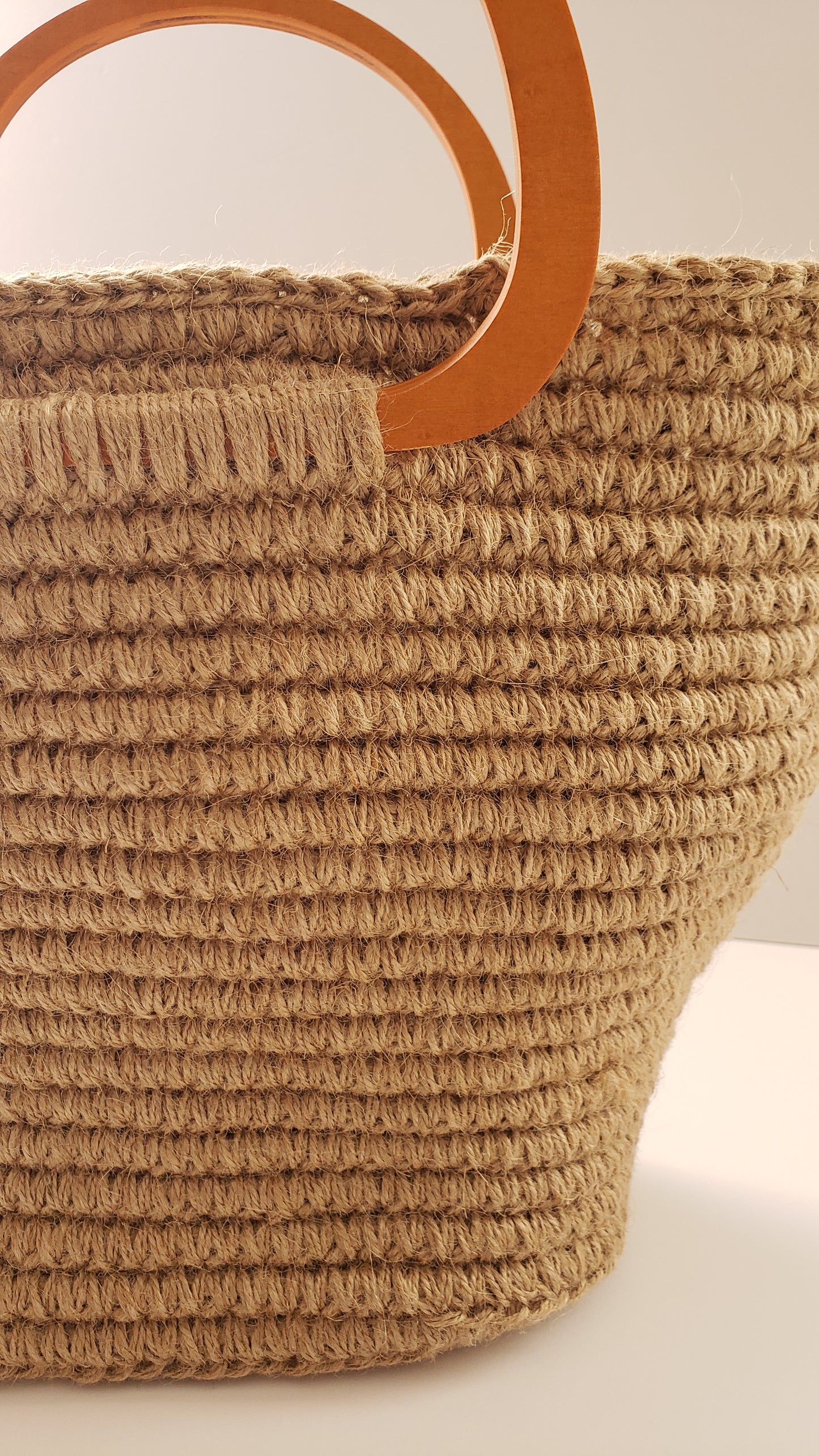 HANDWOVEN CROCHET JUTE BAG BASKET