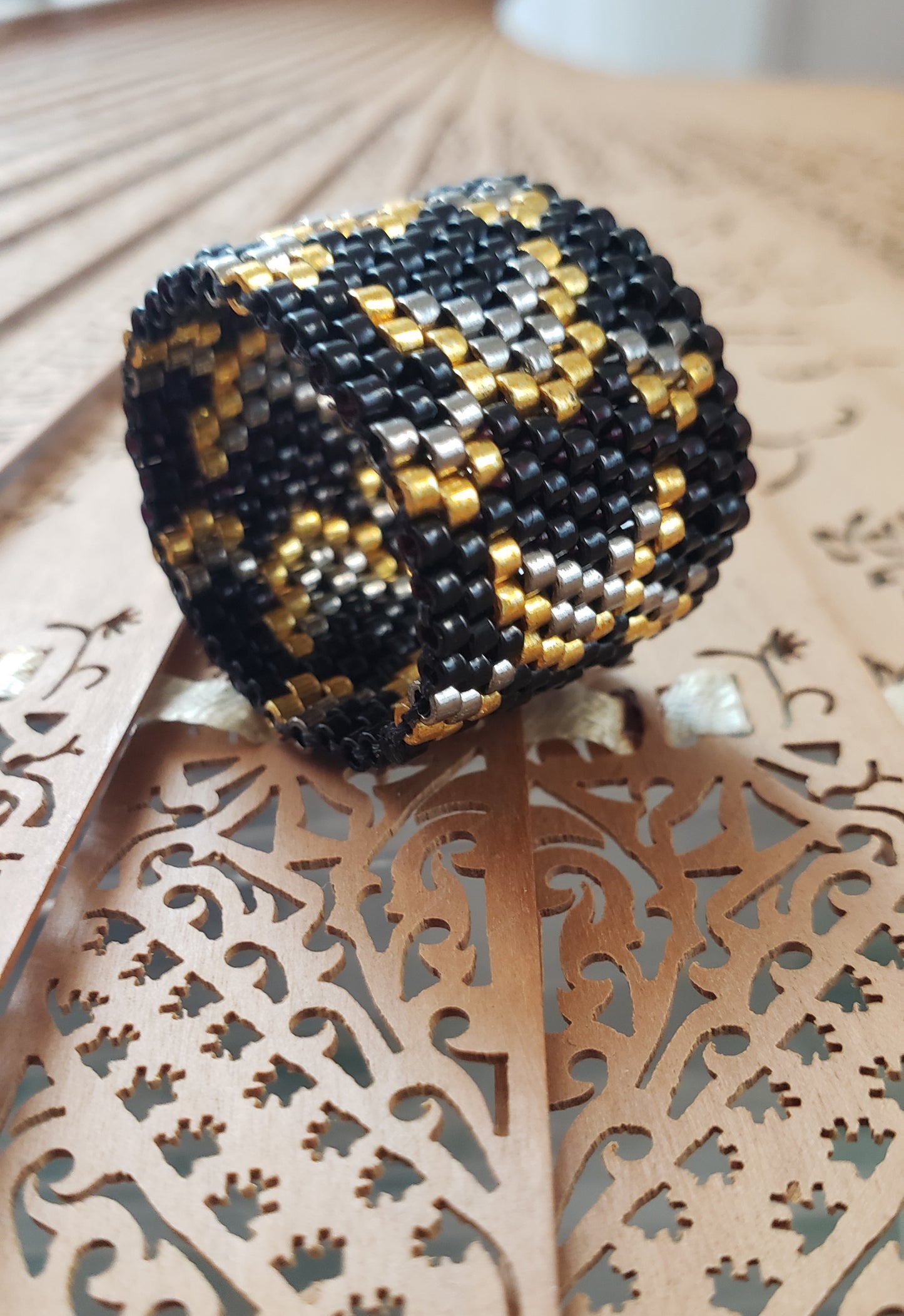 DRAGON SCALE BEADED RING